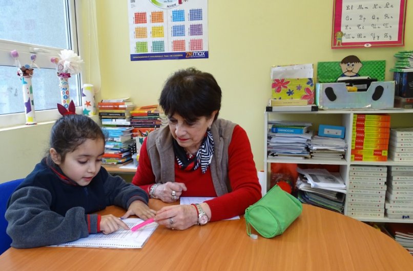 Hoy en 300 escuelas de La Araucanía se ha implementado el Programa de Apoyo Lector en el Hogar. 