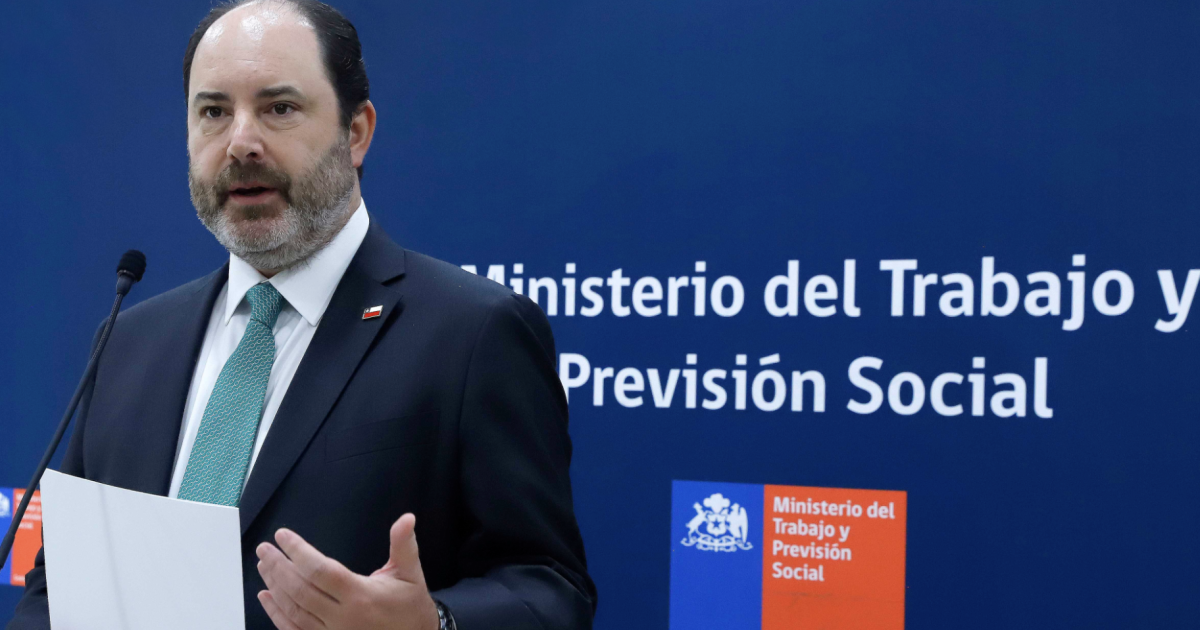 Salario mínimo: Ministro Rau advierte que reajuste será 'acotado