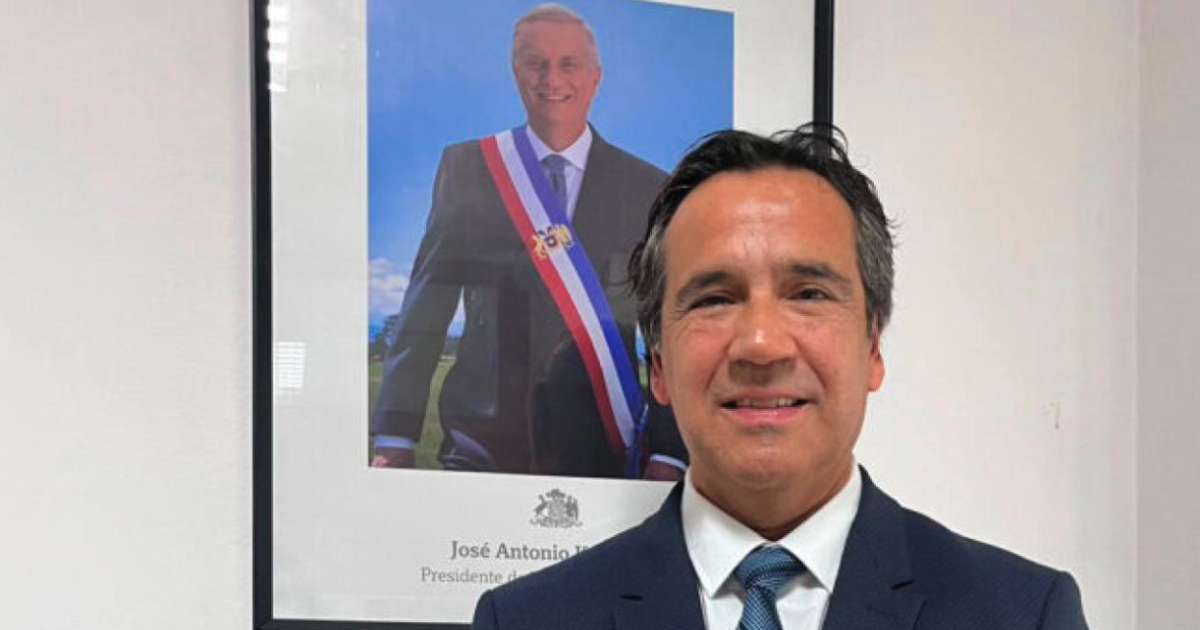 Renato Munster renuncia a ser Seremi de las Culturas un día después de su nombramiento